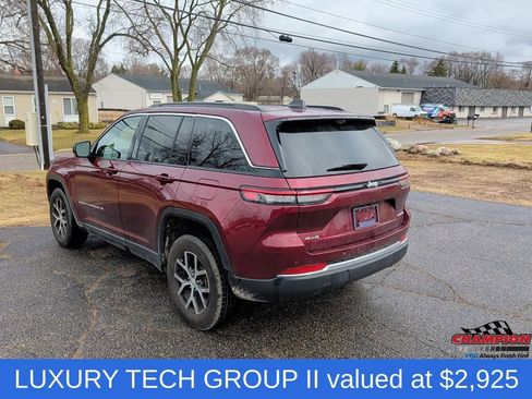 Used 2024 Jeep Grand Cherokee Limited w/ Luxury Tech Group II image 2