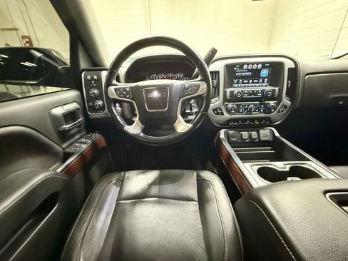 Used 2018 GMC Sierra 1500 SLT AWD/4WD image 35