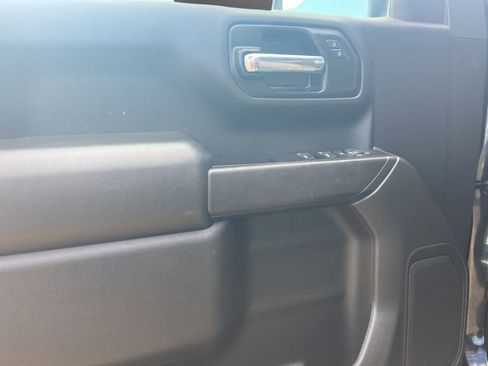 Used 2021 Chevrolet Silverado 1500 Custom Trail Boss image 10