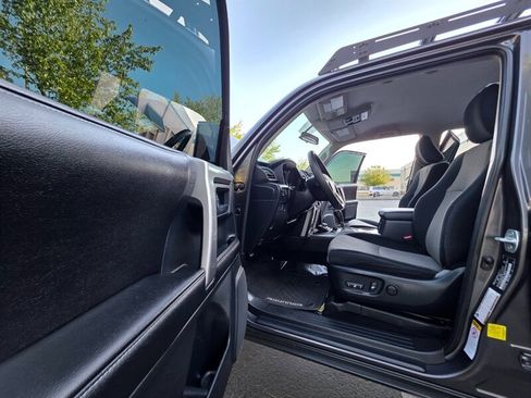 Used 2015 Toyota 4Runner SR5 AWD/4WD image 48