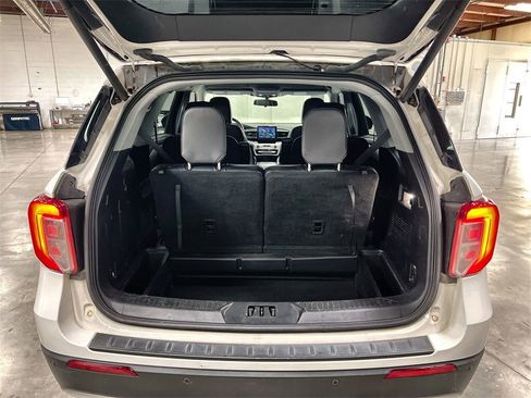 Used 2022 Ford Explorer XLT w/ Equipment Group 202A image 26