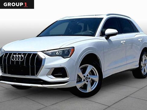 Used 2020 Audi Q3 2.0T Premium w/ Convenience Package AWD/4WD image 1