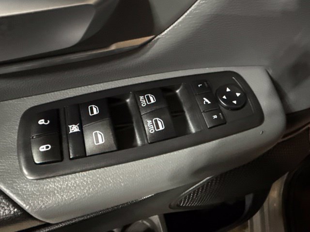 Used 2020 RAM 1500 Big Horn AWD/4WD image 3