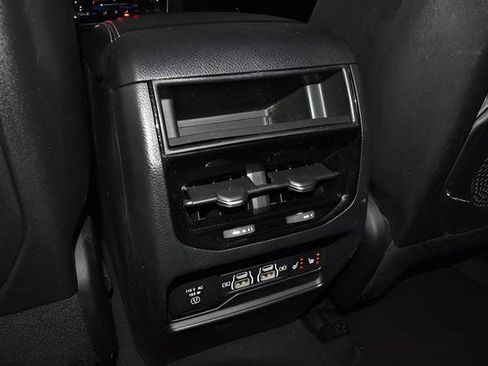 Used 2023 Jeep Grand Cherokee Limited AWD/4WD image 16