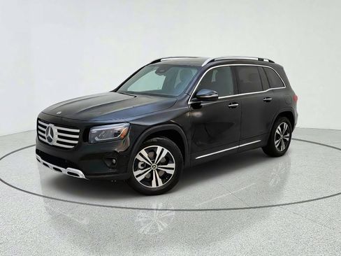 Used 2026 Mercedes-Benz GLB 250 image 1