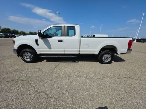 Used 2020 Ford F250 XL w/ XL Value Package AWD/4WD image 16