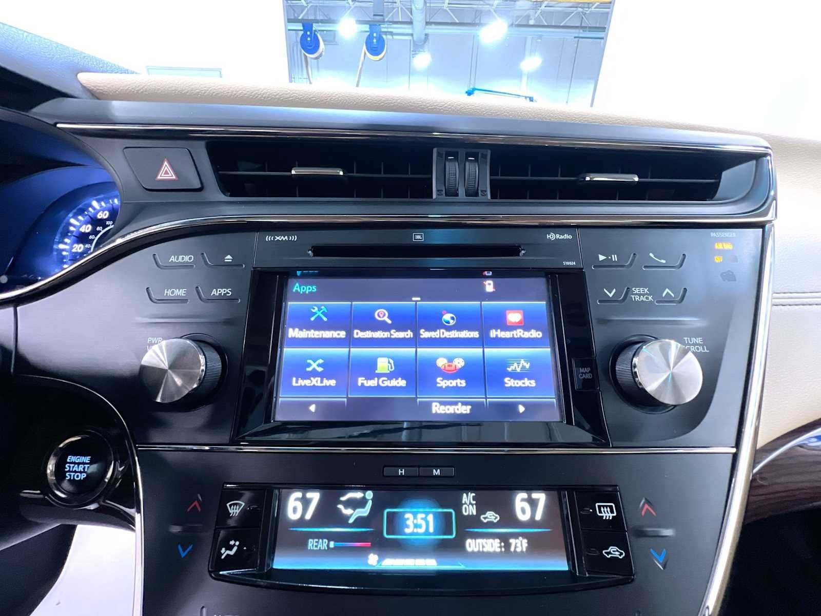 Used 2015 Toyota Avalon Limited w/ Technology Package FWD image 26