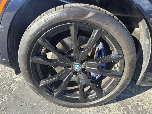 Used 2023 BMW X7 xDrive40i w/ M Sport Package image 9