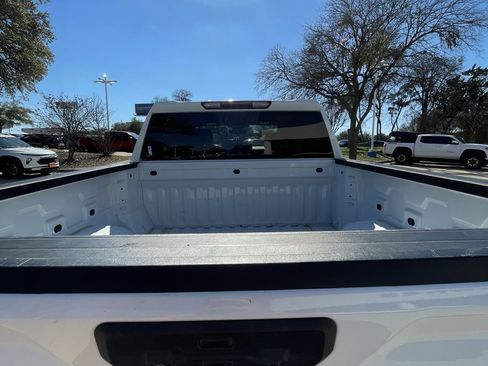 Certified 2025 GMC Sierra 1500 SLT image 26