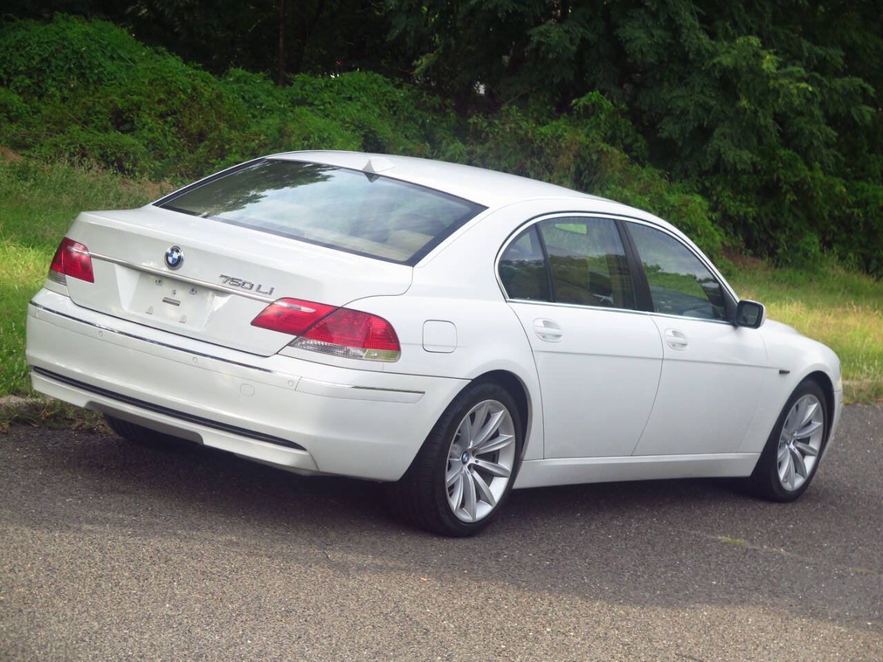 Used 2007 BMW 750Li RWD image 27