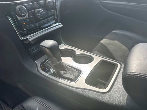 Used 2021 Jeep Grand Cherokee Laredo X image 26