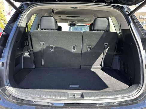 Used 2023 Kia Telluride EX w/ EX Captain's Chair Package image 12