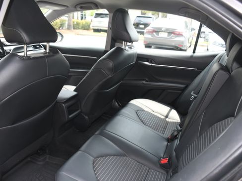 Certified 2023 Toyota Camry SE FWD image 14