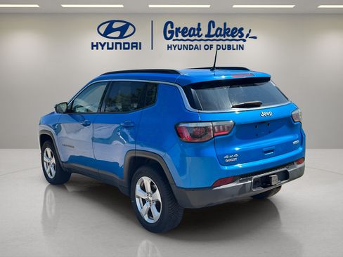 Used 2018 Jeep Compass Latitude w/ Cold Weather Group AWD/4WD image 3