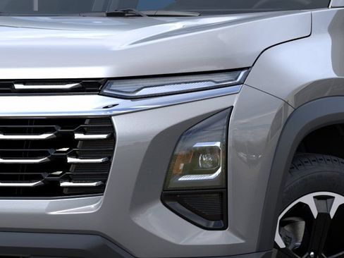 New 2027 Chevrolet Equinox LT w/ LPO, Floor Liner Package FWD image 10