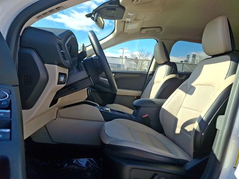 Used 2020 Ford Escape Titanium image 14