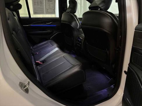 Certified 2023 Jeep Grand Cherokee Overland w/ Luxury Tech Group IV AWD/4WD image 25