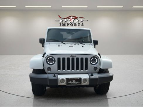Used 2016 Jeep Wrangler Sahara w/ Dual Top Group AWD/4WD image 8