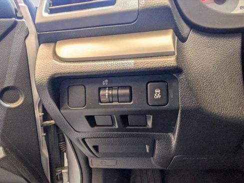 Used 2014 Subaru Impreza 2.0i AWD/4WD image 18