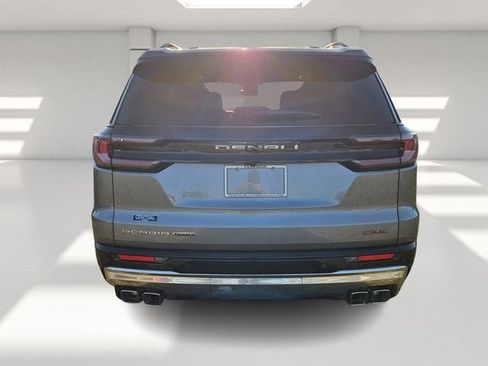 Used 2026 GMC Acadia Denali w/ Super Cruise Package FWD image 4