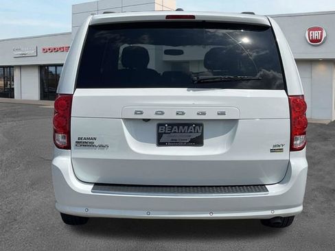 Used 2017 Dodge Grand Caravan SXT w/ Driver Convenience Group FWD image 6