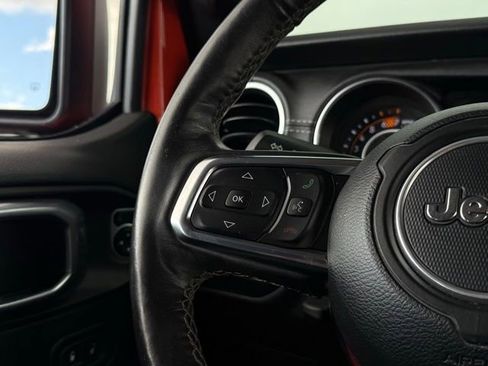 Used 2019 Jeep Wrangler Unlimited Sahara w/ Advanced Safety Group AWD/4WD image 11