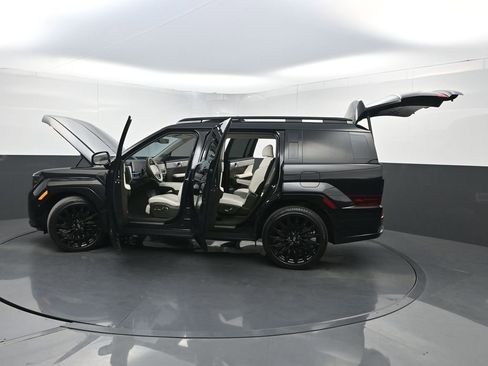 Used 2024 Hyundai Santa Fe Calligraphy FWD image 37