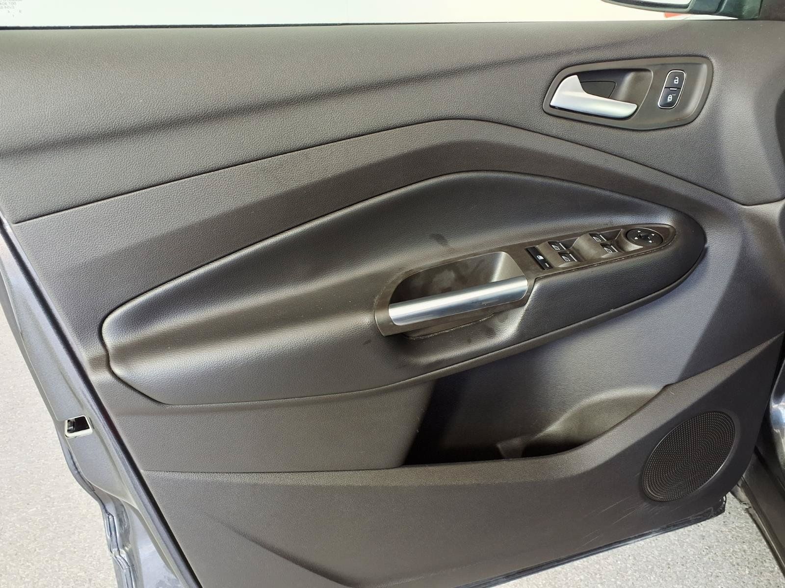 Used 2019 Ford Escape SEL FWD image 14
