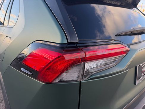 Used 2019 Toyota RAV4 XLE image 7