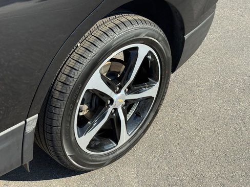 Used 2019 Chevrolet Equinox LT AWD/4WD image 9