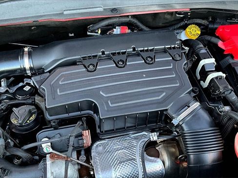 Used 2023 Jeep Renegade Latitude image 34