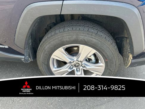 Used 2025 Toyota RAV4 XLE AWD/4WD image 28