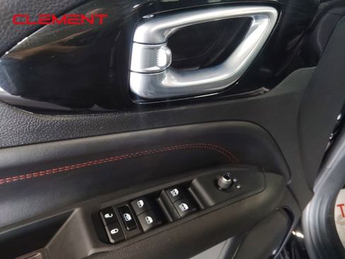 Used 2024 Jeep Compass Trailhawk image 29