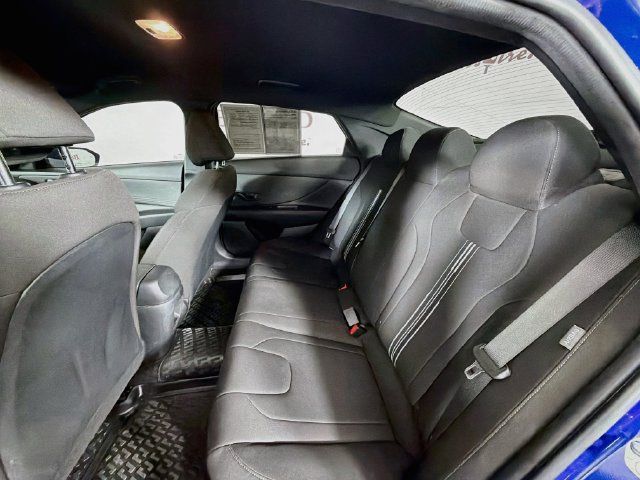 Used 2025 Hyundai Elantra Sport FWD image 27