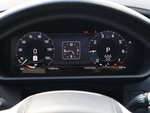 Used 2023 Land Rover Discovery Metropolitan Edition AWD/4WD image 31
