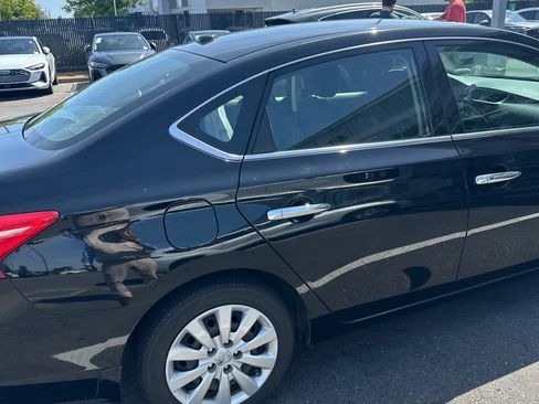 Used 2016 Nissan Sentra SV FWD image 12