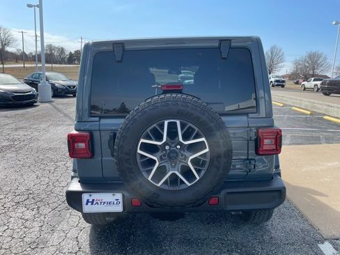 Used 2024 Jeep Wrangler Sahara w/ Safety Group image 8