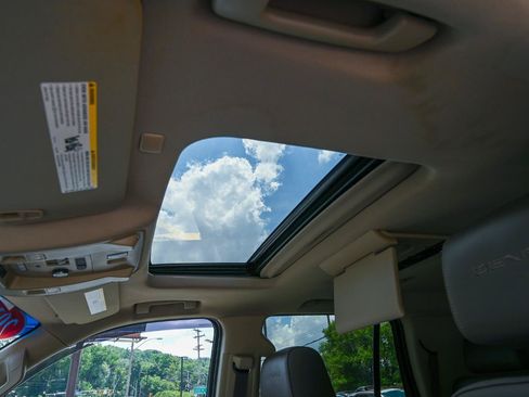 Used 2019 GMC Yukon Denali w/ Denali Ultimate Package AWD/4WD image 12