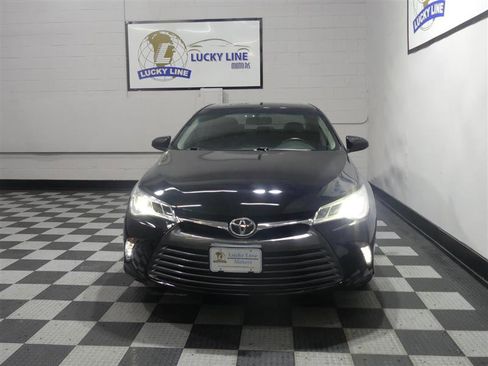 Used 2016 Toyota Camry XLE FWD image 2