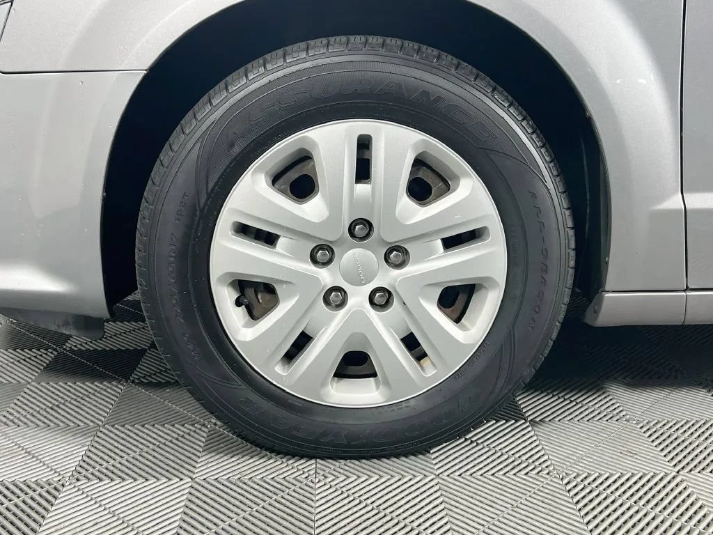 Used 2016 Dodge Grand Caravan SE w/ Quick Order Package 29E SE FWD image 29