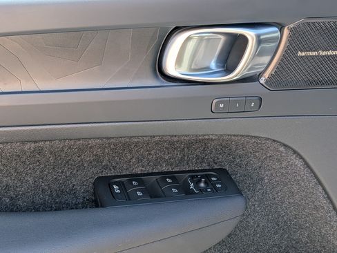 Used 2023 Jeep Grand Cherokee Altitude AWD/4WD image 13