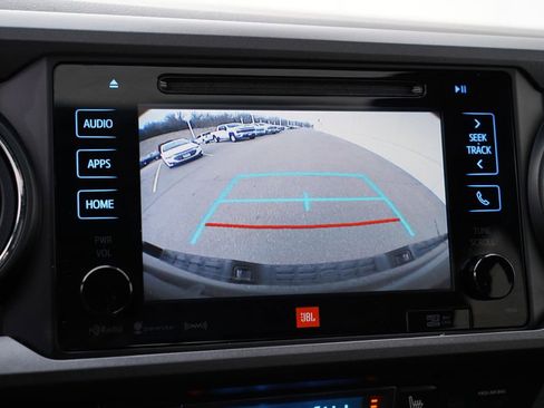 Used 2019 Toyota Tacoma TRD Off-Road image 36