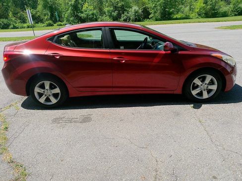 Used 2013 Hyundai Elantra GLS w/ Preferred Pkg FWD image 5