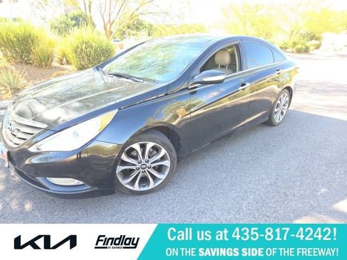 Used 2013 Hyundai Sonata Limited w/ Premium Pkg FWD image 1