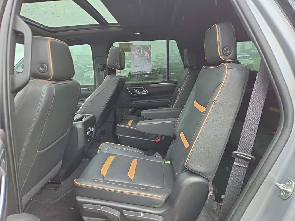 Used 2023 GMC Yukon AT4 AWD/4WD image 9