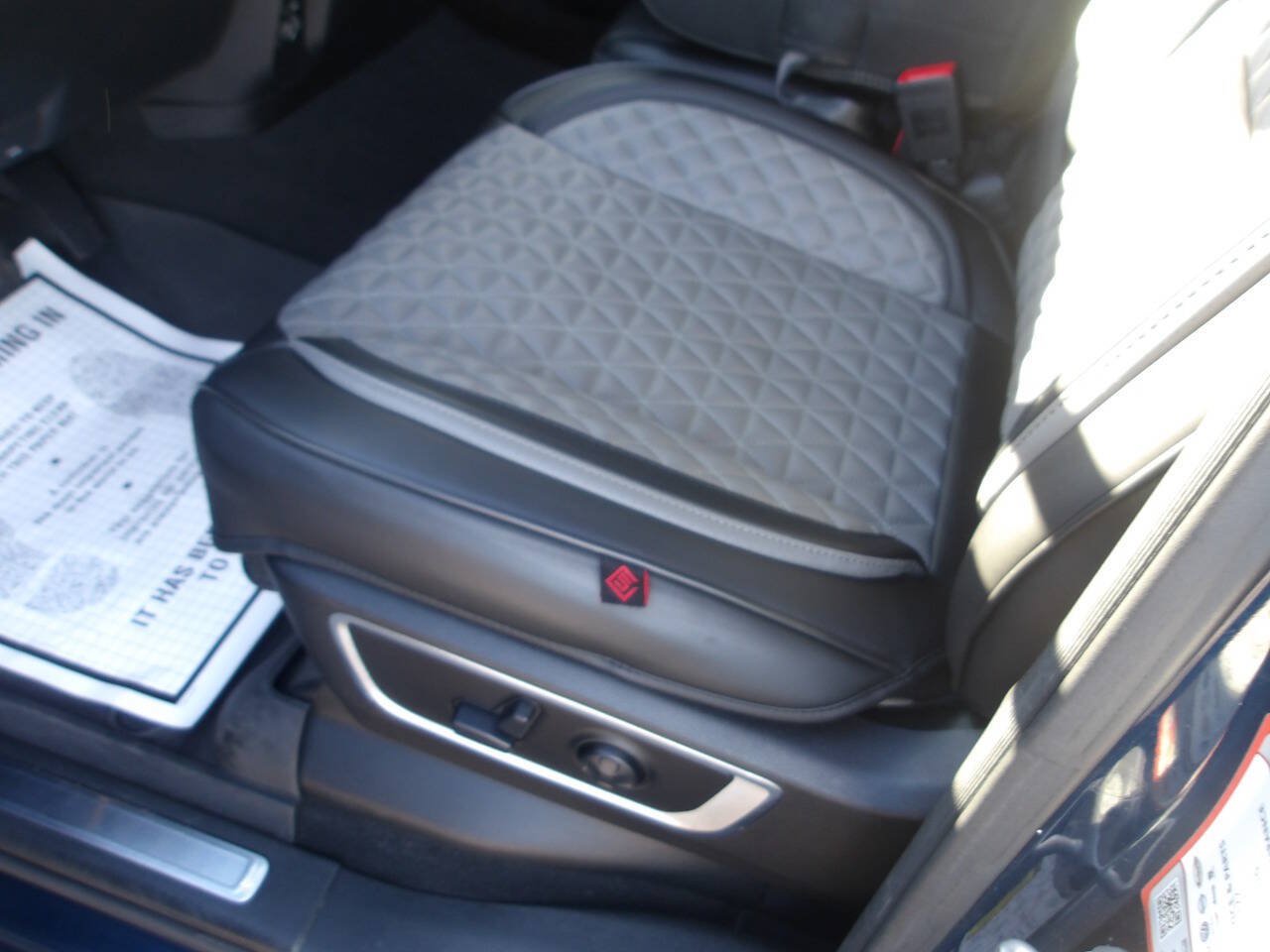 Used 2019 RAM 1500 Laramie AWD/4WD image 10