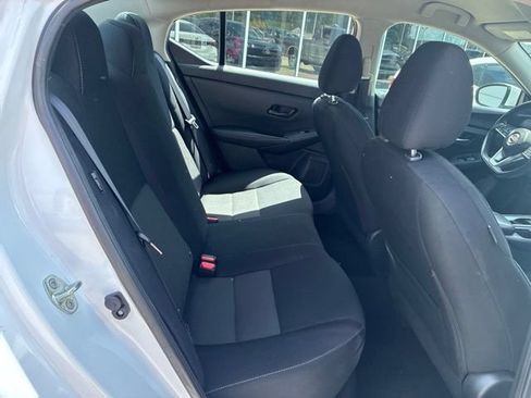 Used 2024 Nissan Sentra SV FWD image 9