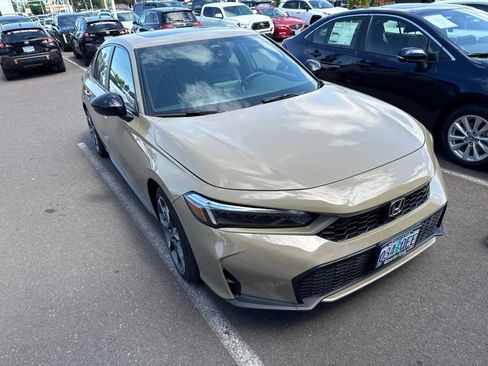 Used 2025 Honda Civic Sport Touring image 3
