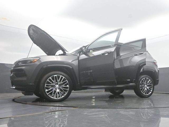 Used 2024 Jeep Compass Limited w/ Elite Group AWD/4WD image 55
