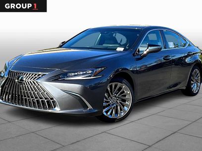 New 2025 Lexus ES 300h w/ Luxury Package